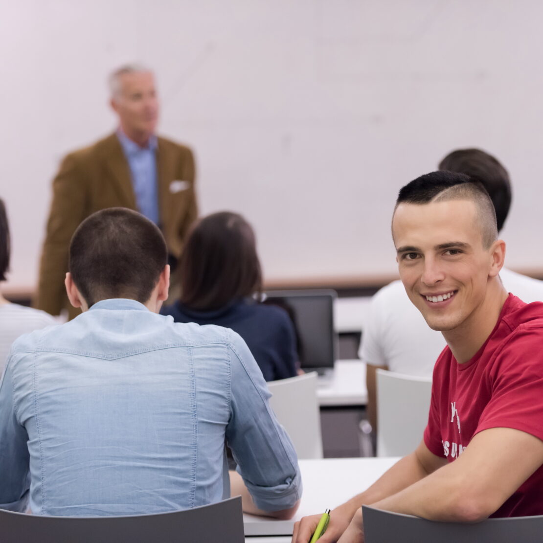 Hoe kan Mental Health First Aid bijdragen aan welbevinden in de klas?